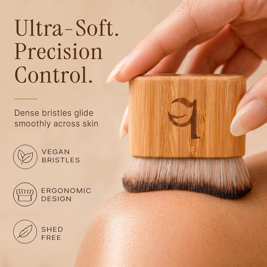 Ultra Soft Self Tanner Brush - Kabuki Brush for Body Foundation & Makeup, Blending Applicator for Tanner, Self Tanning Mitt, Achieves Sunless Streak-Free Fake Tan, Durable & Easy to Clean